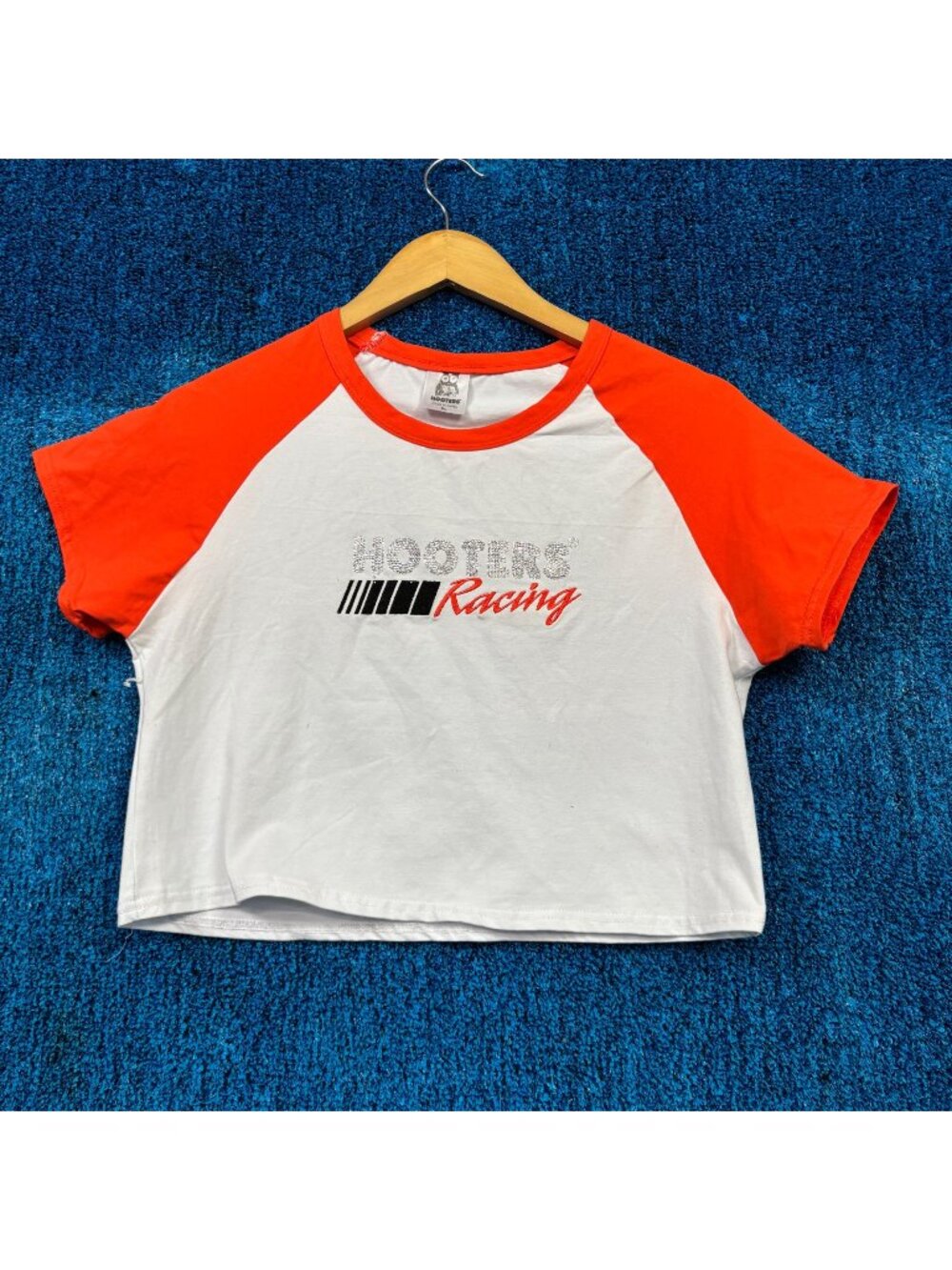 Hooters “Racing” Graphic Crop Top Size Extra Large